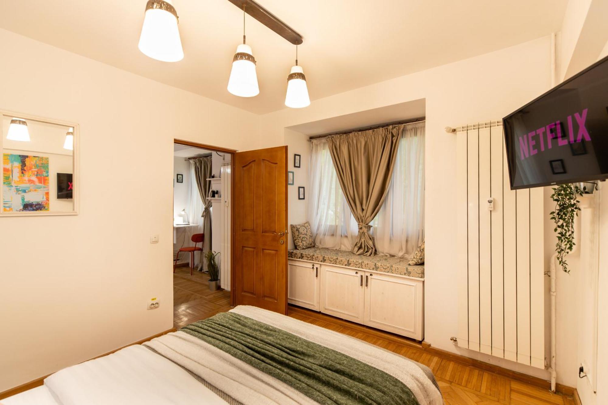 2Br Apartment At Piata Natiunilor Unite: Perfect For City Center Stays Bucarest Exterior foto